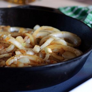 How to fry onions properly: the best ways and delicious recipes