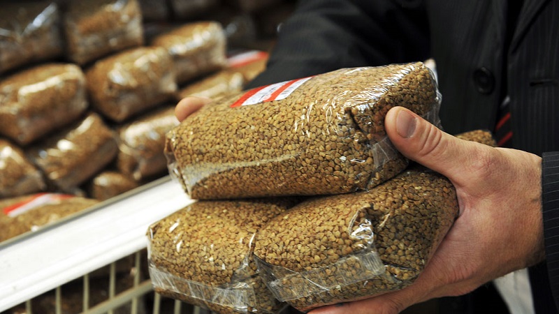 Choosing cereals correctly: which buckwheat is better dark or light, what criteria to pay attention to
