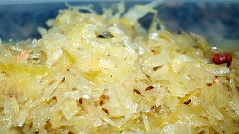 How to quickly and deliciously cook sauerkraut with caraway seeds