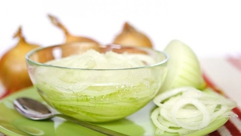 Simple and effective folk methods of onion treatment for various diseases
