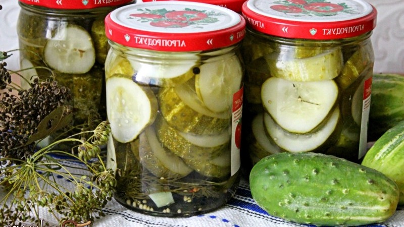 Features of pickling large cucumbers
