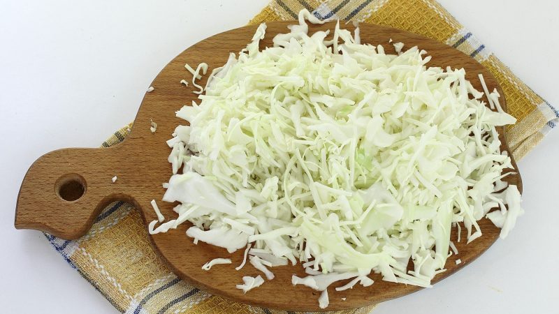 A selection of the best recipes for sauerkraut with dill and its seeds