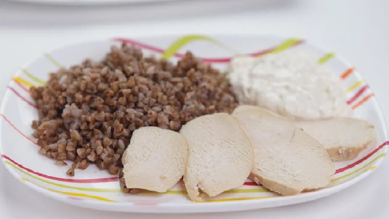 A tasty and effective diet on buckwheat and chicken: losing weight without harm to health