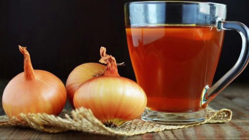 Why is onion peel decoction useful and how it can be used
