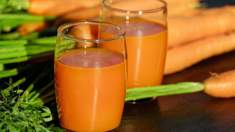 In what trimester is it useful to eat carrots during pregnancy