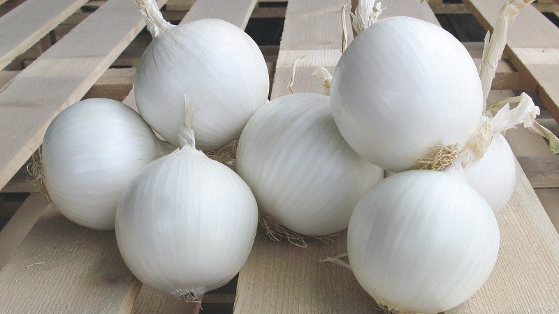 What can you use white onions for?