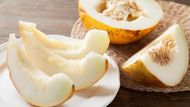 Melon on guard of men's health: why it is so useful