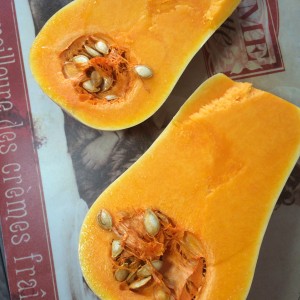 Step-by-step instructions on how to peel a pumpkin: an algorithm of actions and life hacks for softening a tough peel