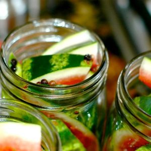 How to store watermelons at home in winter