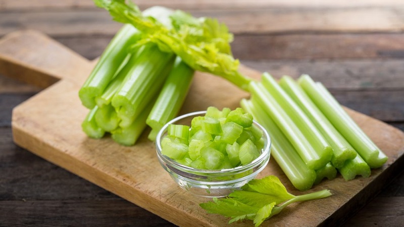 How to properly peel celery and what to cook from it