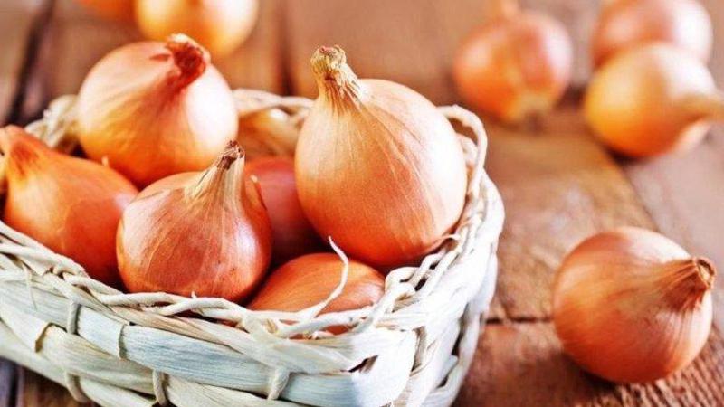 How to use onion peel for prostatitis: traditional medicine recipes for men