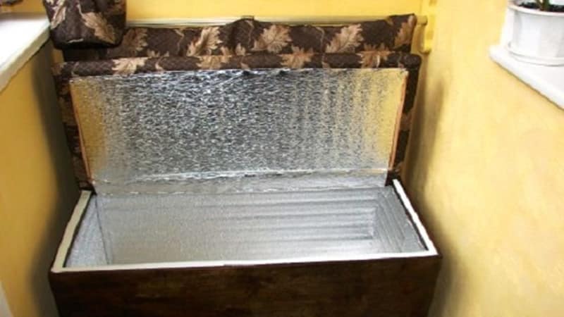 Step-by-step instructions: how to insulate a box for storing potatoes on the balcony