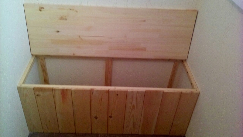 Step-by-step instructions: how to insulate a box for storing potatoes on the balcony
