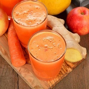 How to prepare juice from apples and carrots from a juicer for the winter