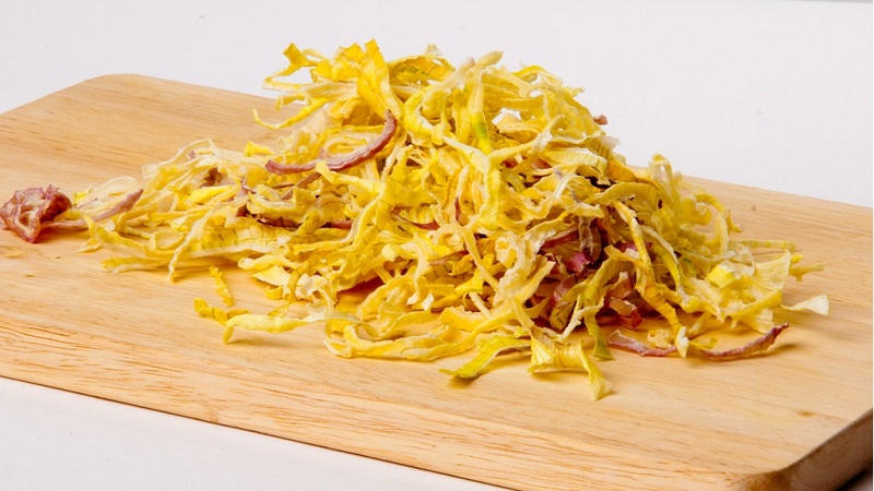 How to prepare dried onions in different ways and where to use it