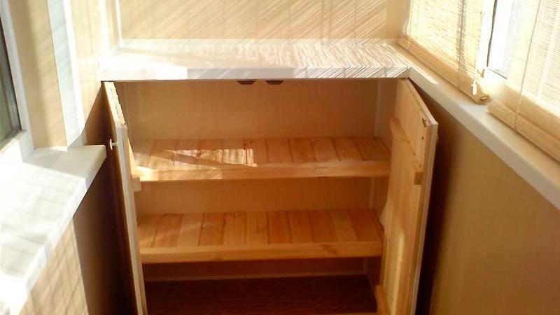 What is the maximum shelf life of potatoes and how to extend it