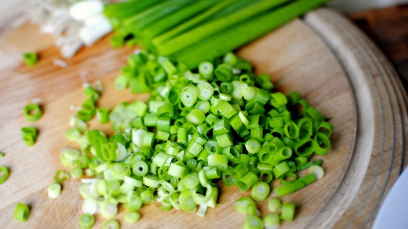 The best recipes on how to salt green onions for the winter quickly and easily