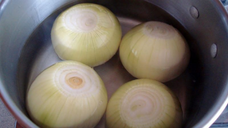 The benefits and harms of boiled onions for the human body