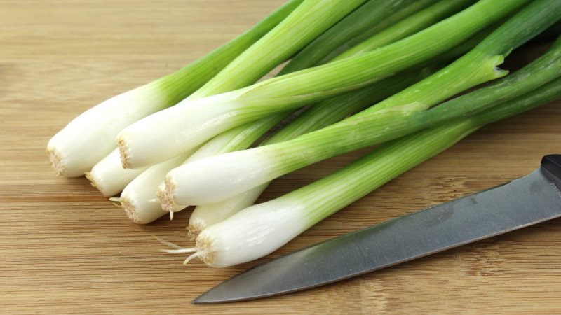 The benefits and harms of green onions for human health