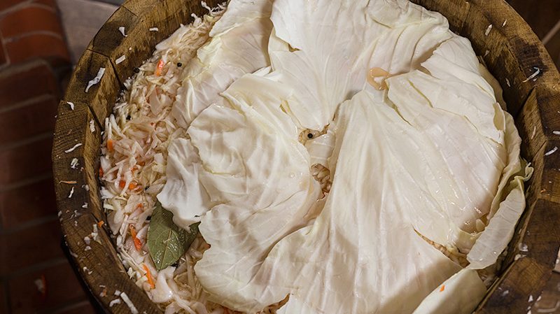 The most delicious recipes for sauerkraut in a tub - lick your fingers!