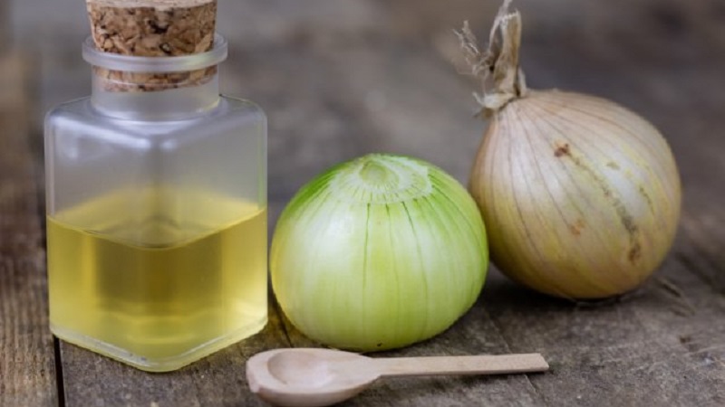 Save kids from coughing: the best onion-based recipes