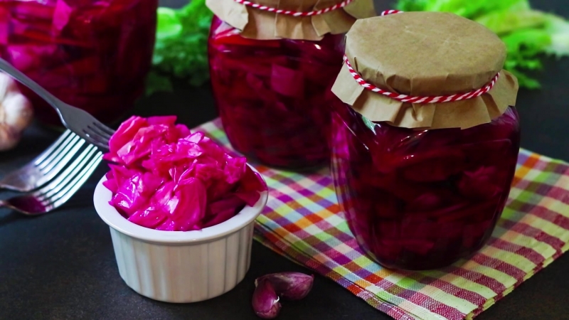 Delicious sauerkraut recipes with beets without vinegar