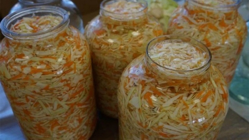 Recipes for delicious sauerkraut in 3 liter jars for the winter and recommendations for storing snacks