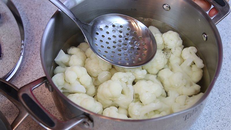 How to prepare Korean cauliflower for the winter: a classic recipe and its variations