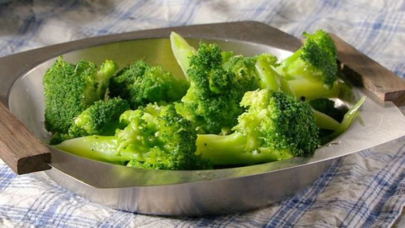 Simple and delicious do-it-yourself broccoli blanks for the winter