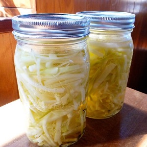 Delicious do-it-yourself preparations: recipes for cooking kohlrabi cabbage for the winter