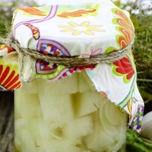 Delicious do-it-yourself preparations: recipes for cooking kohlrabi cabbage for the winter