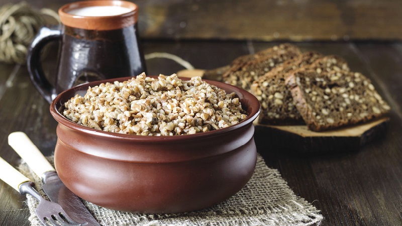 How to eat buckwheat in case of poisoning and can it cause it