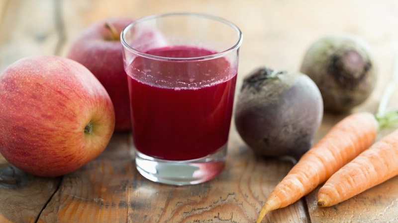 How to make delicious and healthy carrot and apple juice
