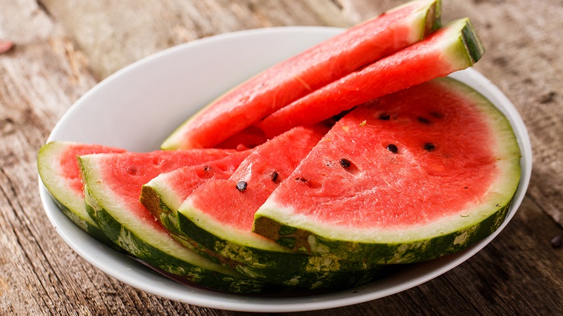 How to use watermelon for cystitis: how much you can eat during the day