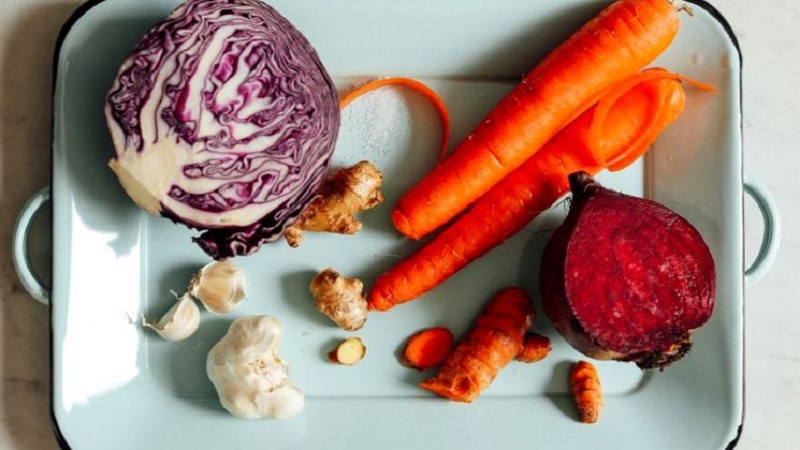 How delicious and easy to cook sauerkraut with ginger