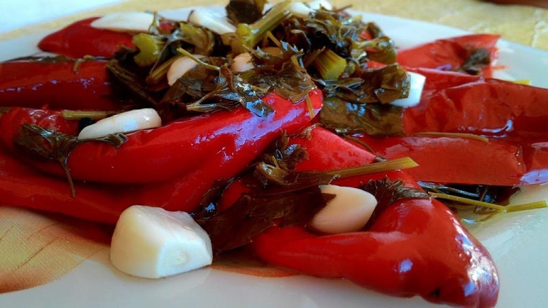 How to deliciously prepare Tsitsak pepper for the winter: the best recipes and recommendations of experienced housewives