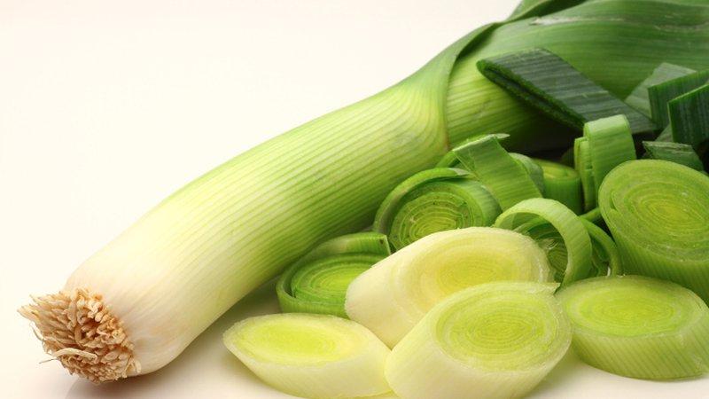 The best varieties of onion seeds for greens and a growing algorithm