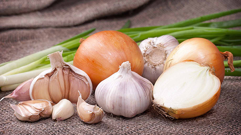 Is it possible to eat onions during pregnancy and for how long