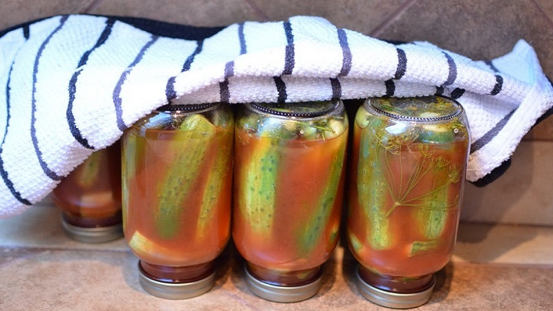 Awesome recipes for cucumbers for the winter with chili ketchup in liter jars