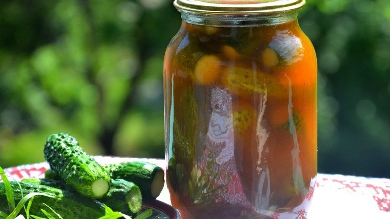 Awesome recipes for cucumbers for the winter with chili ketchup in liter jars