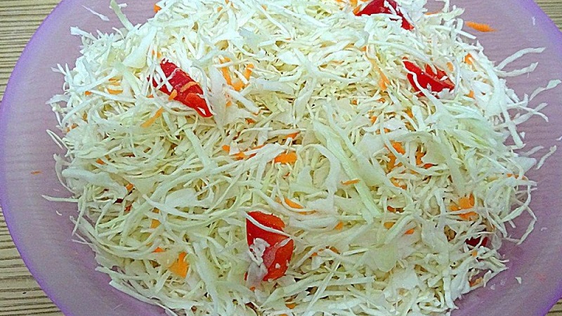 Step-by-step instructions on how to properly pickle cabbage with hot peppers: recipe variations