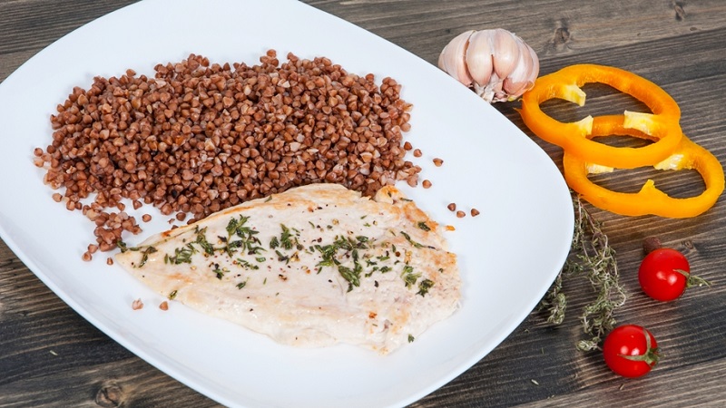 We compose the menu wisely: what is buckwheat combined with with proper nutrition