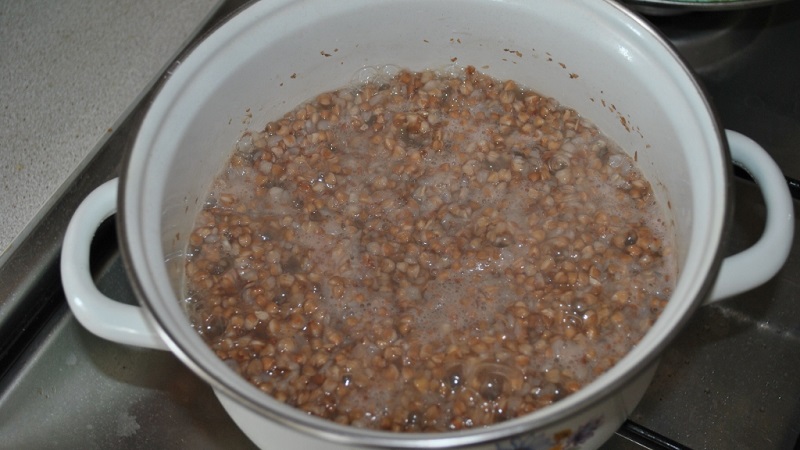 Shelf life of boiled buckwheat: how many days can be stored in the refrigerator or at room temperature