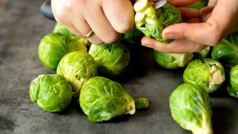 In what form and how to properly freeze Brussels sprouts for the winter in the freezer