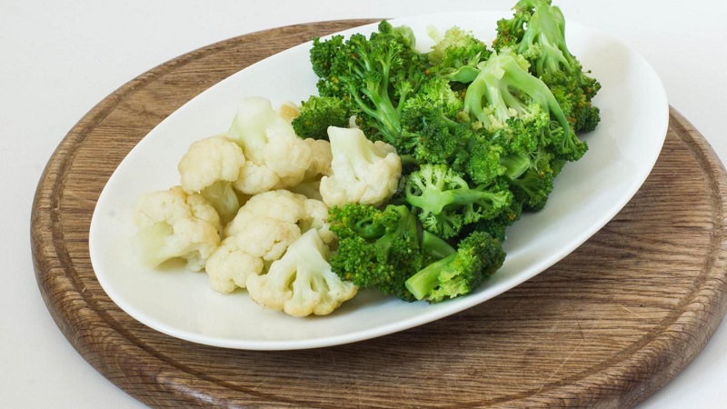 Delicious recipes for making pickled broccoli for the winter from experienced housewives