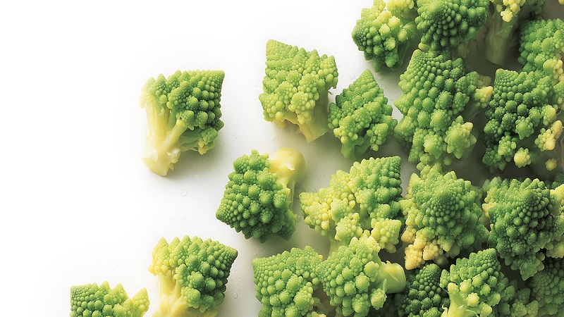 Why is Romanesco cabbage useful, what it looks like in the photo, is it difficult to grow it and how to cook it