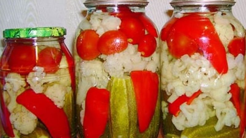 The most delicious assorted recipes with cauliflower, cucumbers and tomatoes for the winter