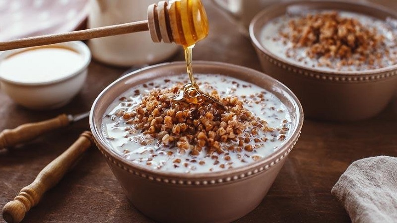 Why is buckwheat useful during pregnancy and how long can it be eaten