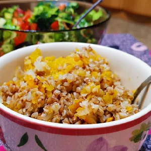 Why is buckwheat useful during pregnancy and how long can it be eaten