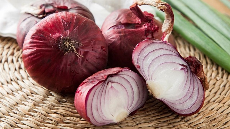 Sweet, spicy, and moderately spicy purple onions and their varieties